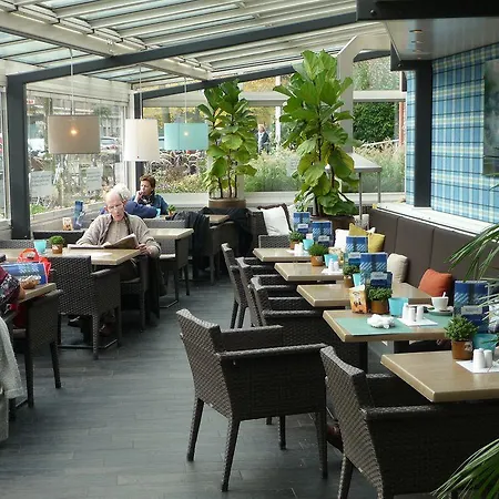فندق Parkhotel 4*